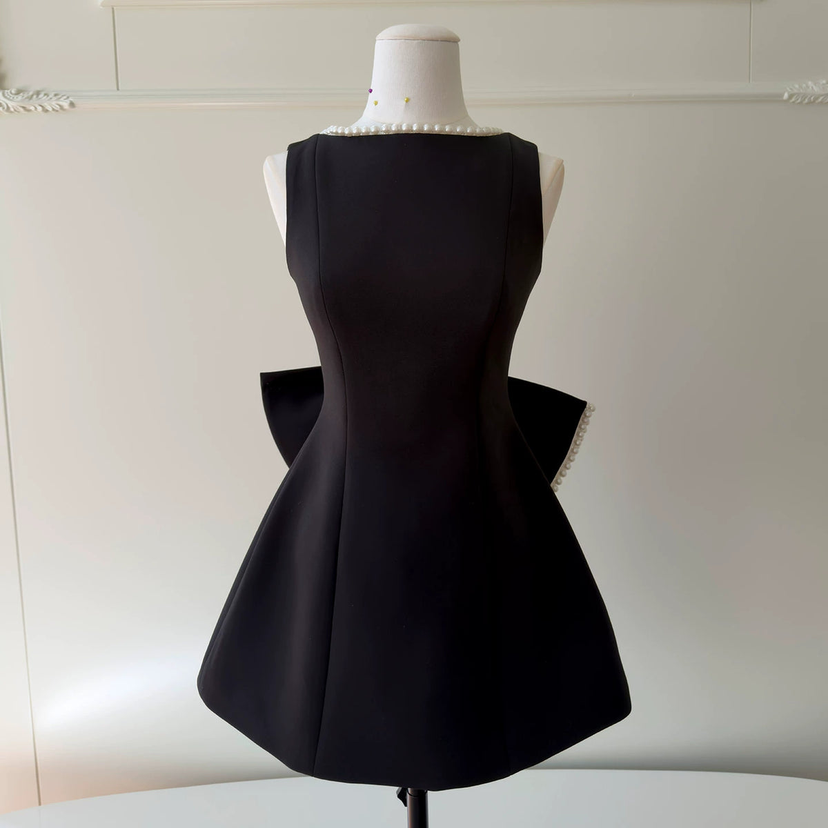 French-style new black elegant shorts dress with open back, pearl neckline, waist-cinching, slimming and elegant design 69901