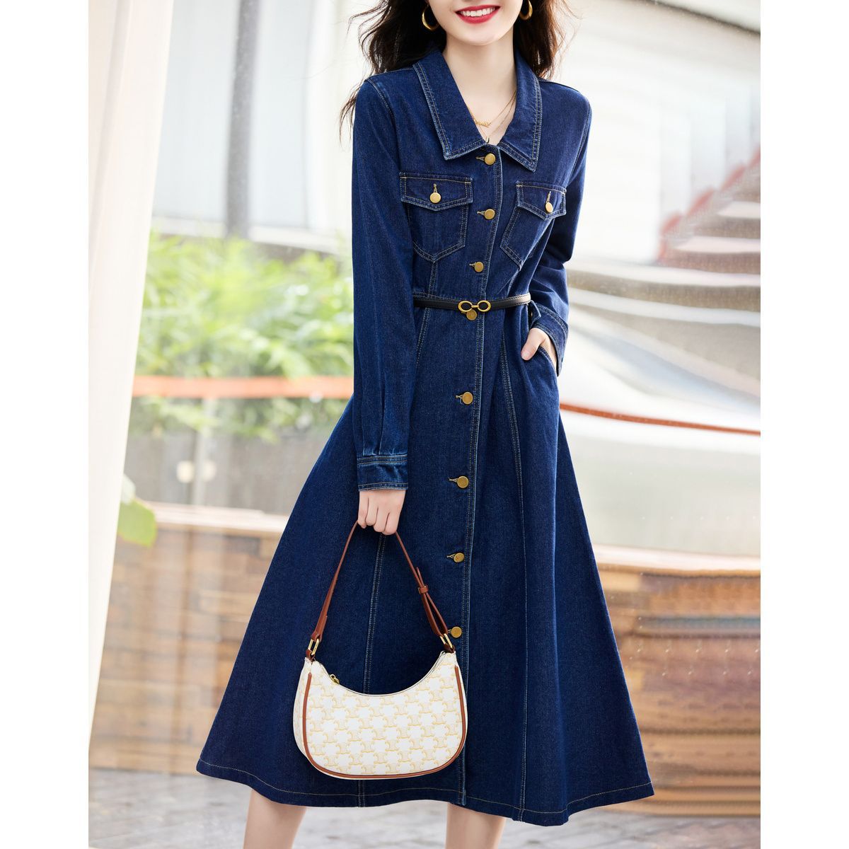 2026 Spring and Autumn New Women's Denim Dress with Turn-Down Collar, Vintage Commuter Style, Slimming Waist, and Pockets