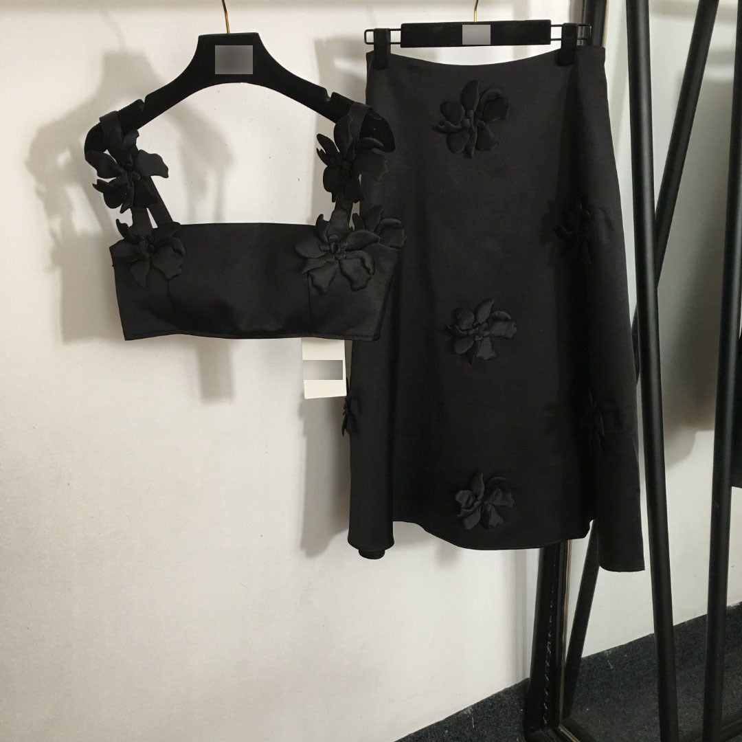 25 New Summer Hot-Selling Suit with Stereo Flower Decoration Tube Top Camisole Top + Mid-Length A-Line Skirt