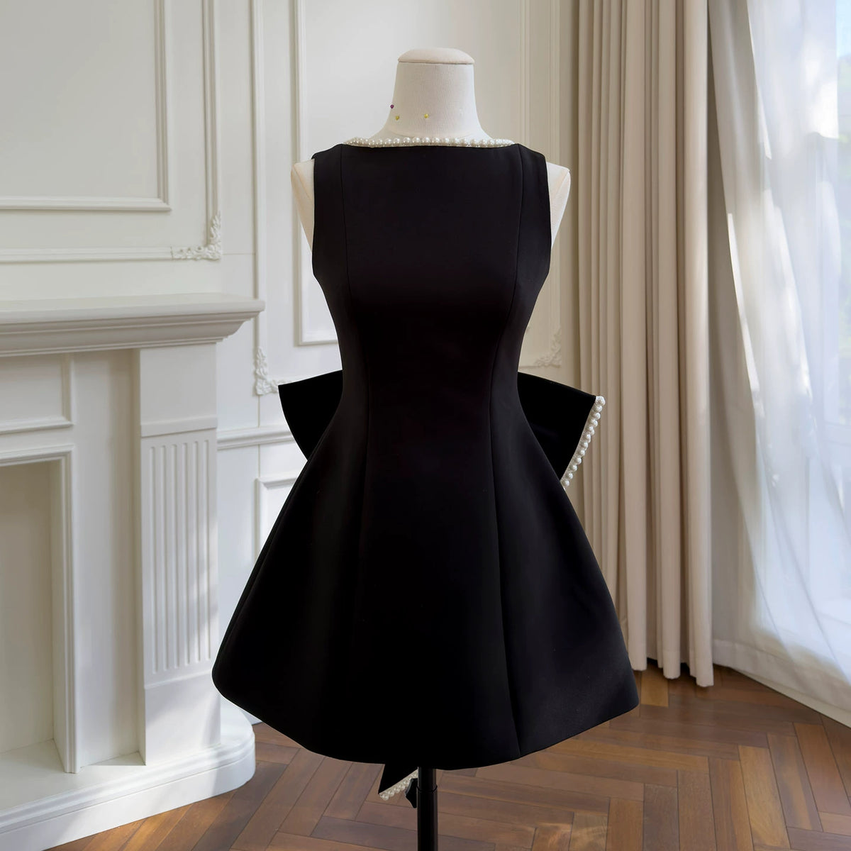 French-style new black elegant shorts dress with open back, pearl neckline, waist-cinching, slimming and elegant design 69901