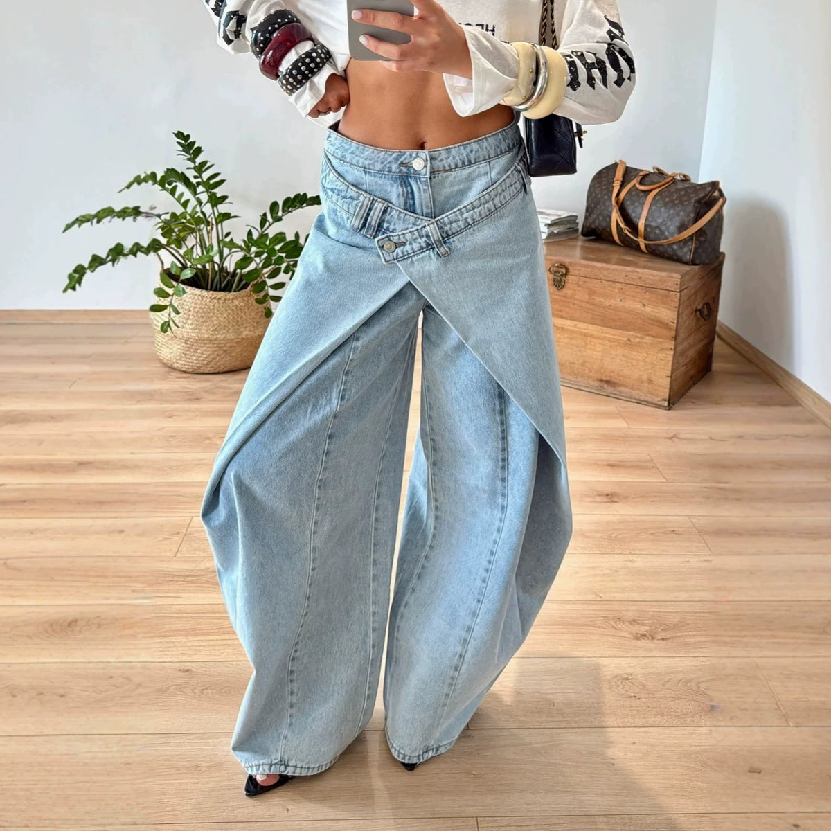 Cross-border high-waisted cross-metal buckle women's jeans, new spring and autumn European and American style, washed loose mid-waist wide-leg pants