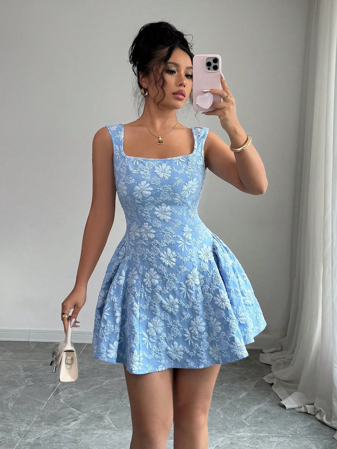 2026 European and American Cross-Border New Style Square-Neck Sleeveless Dress with a Large Hem and Waist-Cinching Design, Fashionable, Elegant, and Dignified