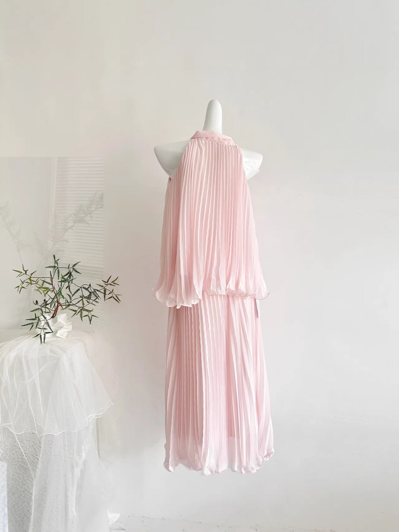 "Xinxing" Spring and Summer New French Resort Style Chiffon Pleated Ribbon Strap Top and A-Line Skirt Two-Piece Set