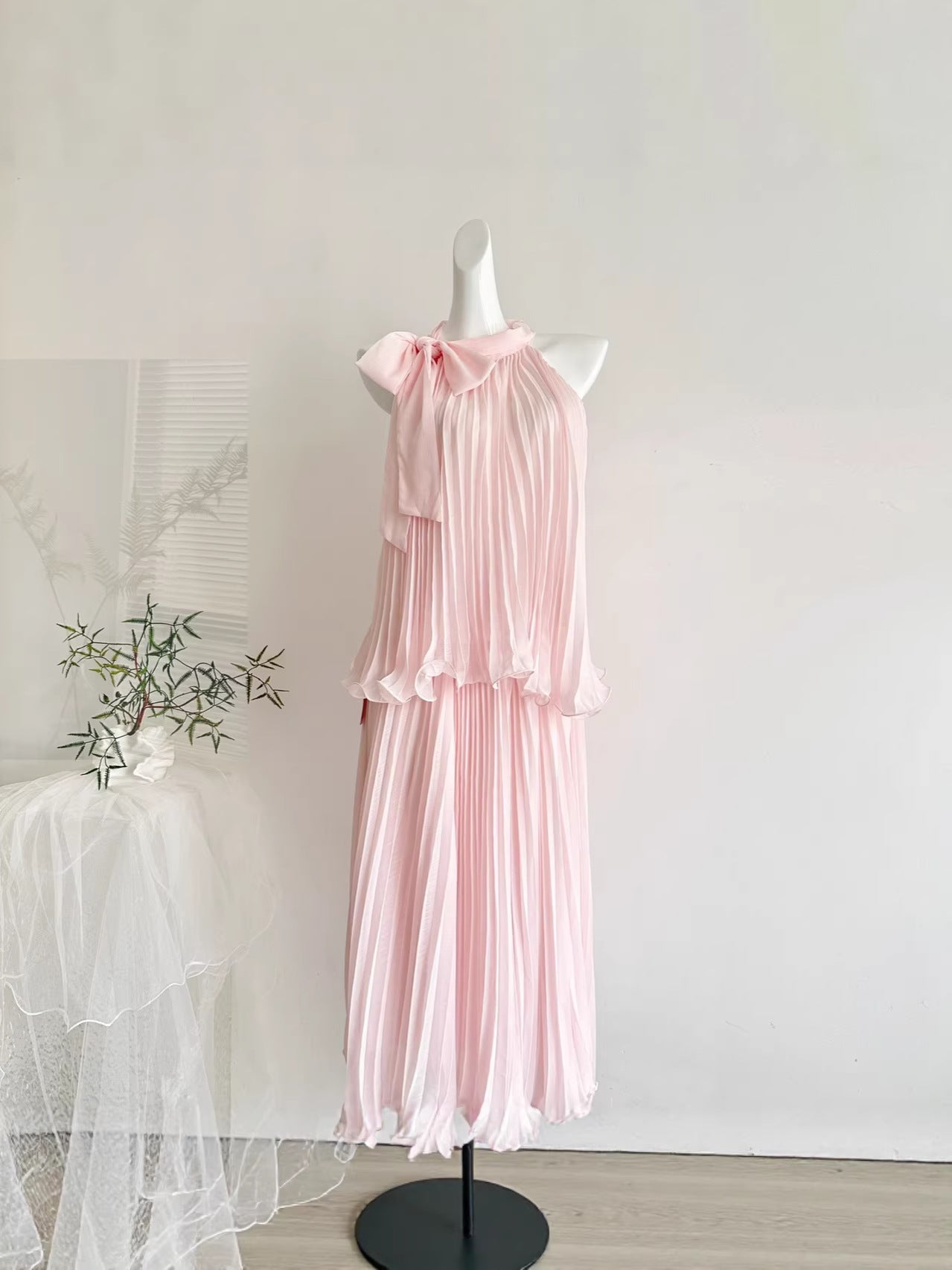 "Xinxing" Spring and Summer New French Resort Style Chiffon Pleated Ribbon Strap Top and A-Line Skirt Two-Piece Set