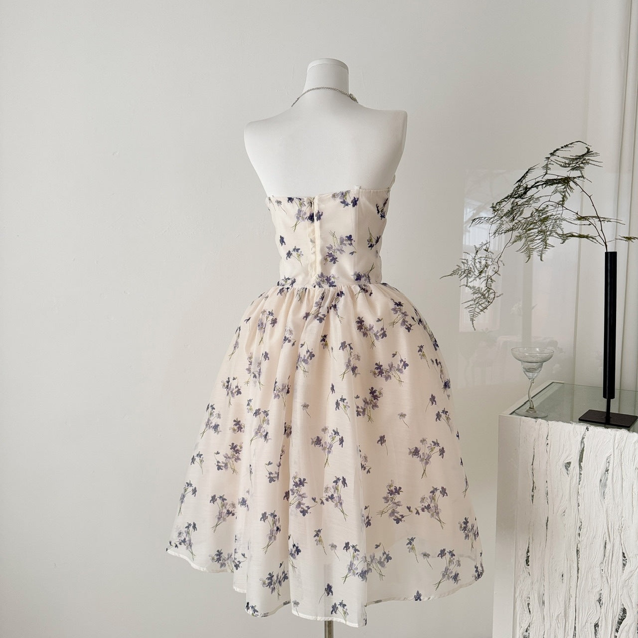 Blue and White Porcelain Tencel Heavy-Duty French Floral Print Strapless Dress with Fishbone Large Skirt and Chest Pads