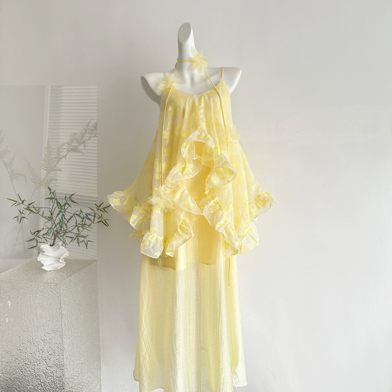 "Xinxing" French-Style Moonlight Spaghetti Strap Dress with Fairy-Like Ruffles and a Faux Two-Piece Design for Vacation