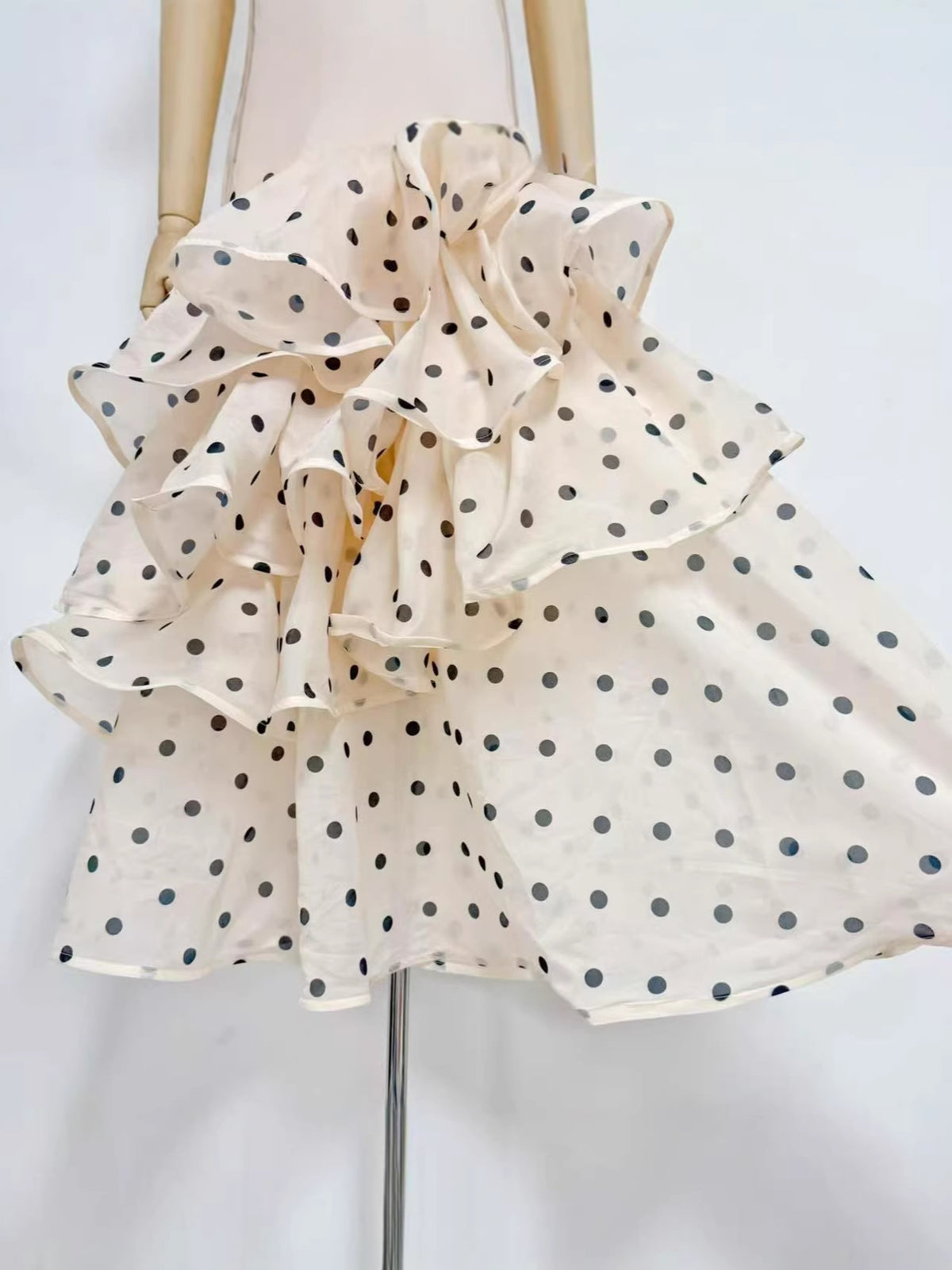 Irregular V-Neck Tie-Up Long Dress 2026 Cross-Border New Product Apricot Color Polka Dot High-Waisted Short-Sleeved Dress