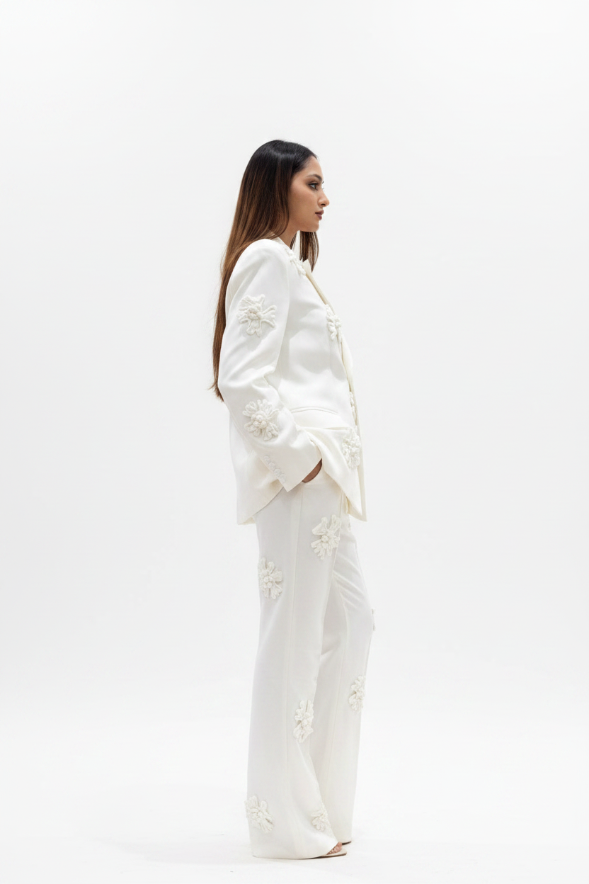 Valencia Luxury – Side View
