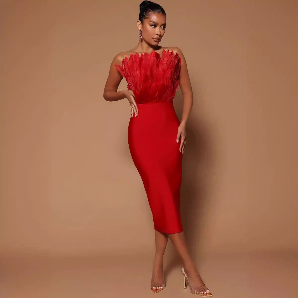 FEATHER TRIM STRAPLESS BANDAGE MIDI DRESS