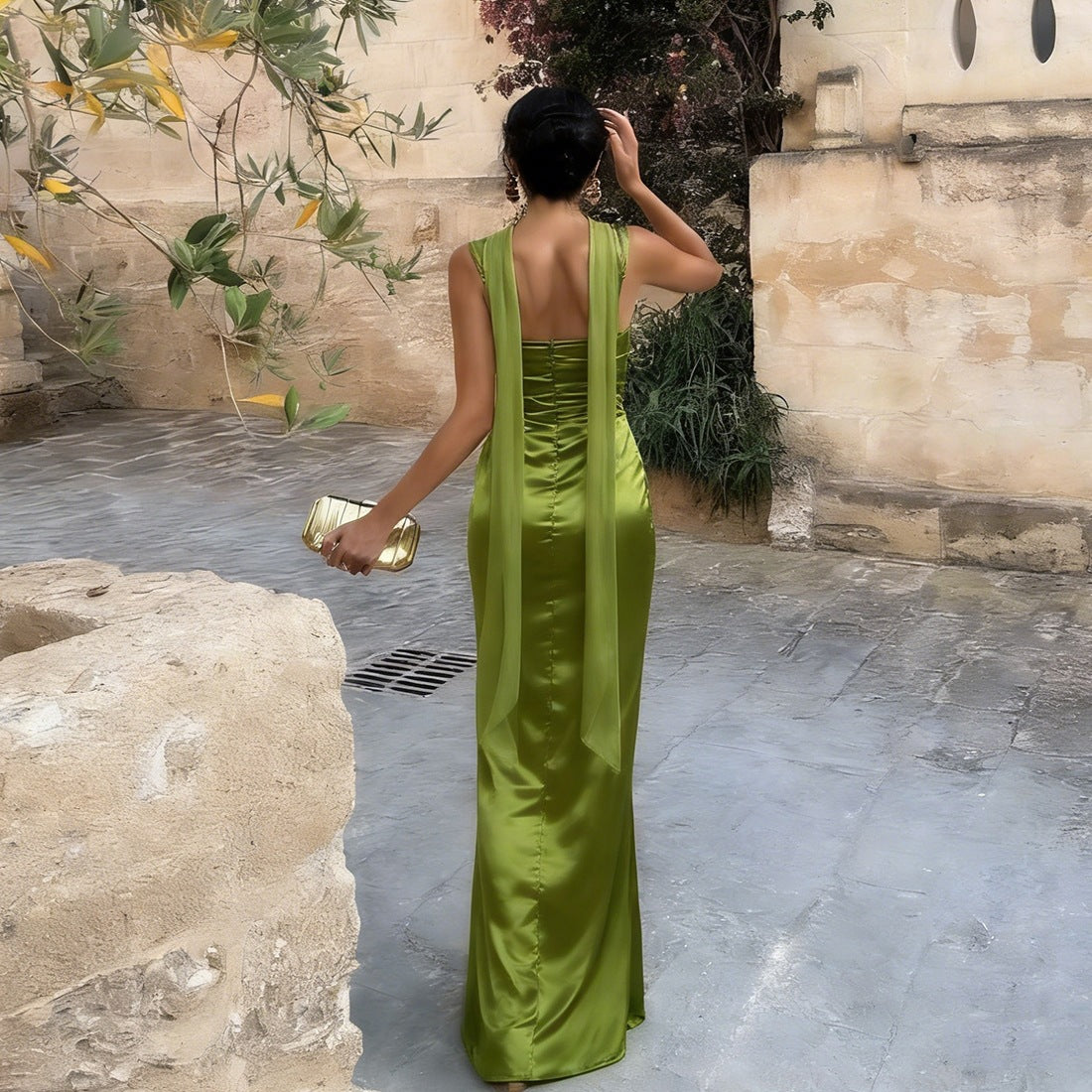 European and American Style 2026 Spring New Women's Fashion High-End Elegant Square-Neck Slim-Fit Solid Color Backless Ruched Dress