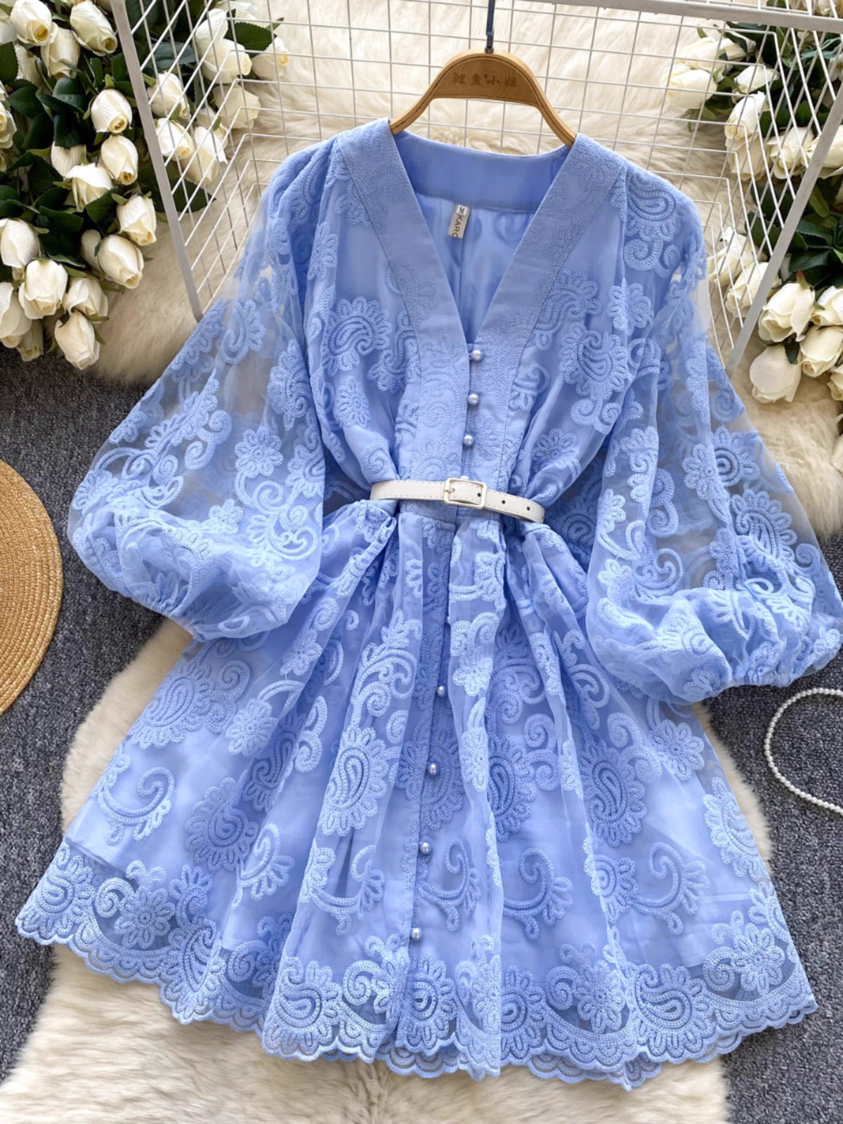 French-Style Sweet Palace V-Neck Lantern Sleeve Heavy Embroidery Waist-Slimming Single-Breasted A-Line Elegant Dress for Women