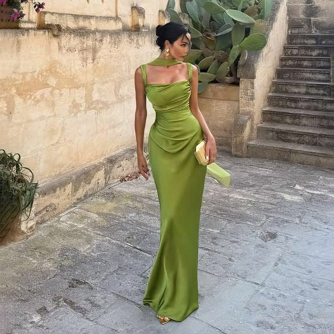 European and American Style 2026 Spring New Women's Fashion High-End Elegant Square-Neck Slim-Fit Solid Color Backless Ruched Dress
