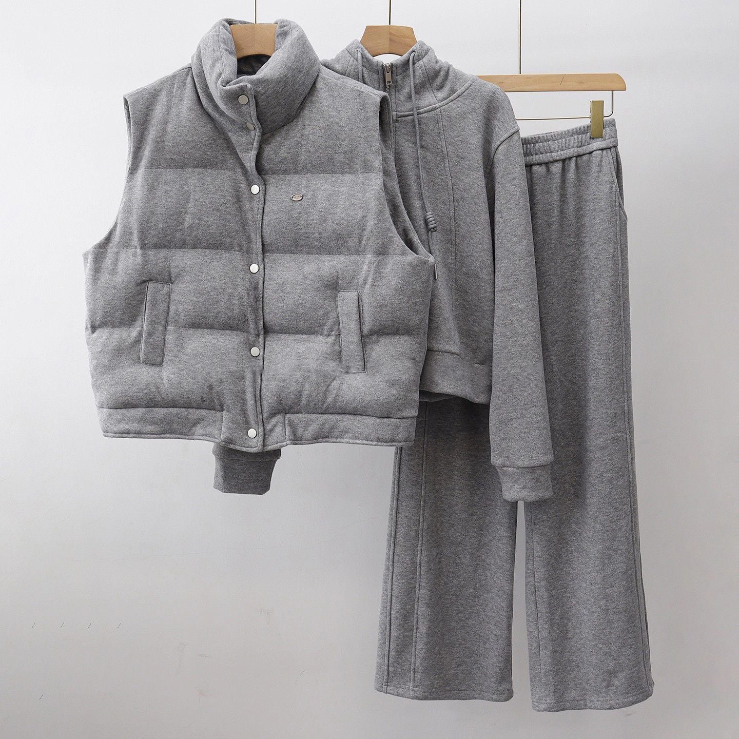 Sports Casual Suit for Women, Autumn and Winter Work Clothing, Casual Sports Vest, Velvet Sweatshirt, Wide-Leg Pants, Three-Piece Suit for Women