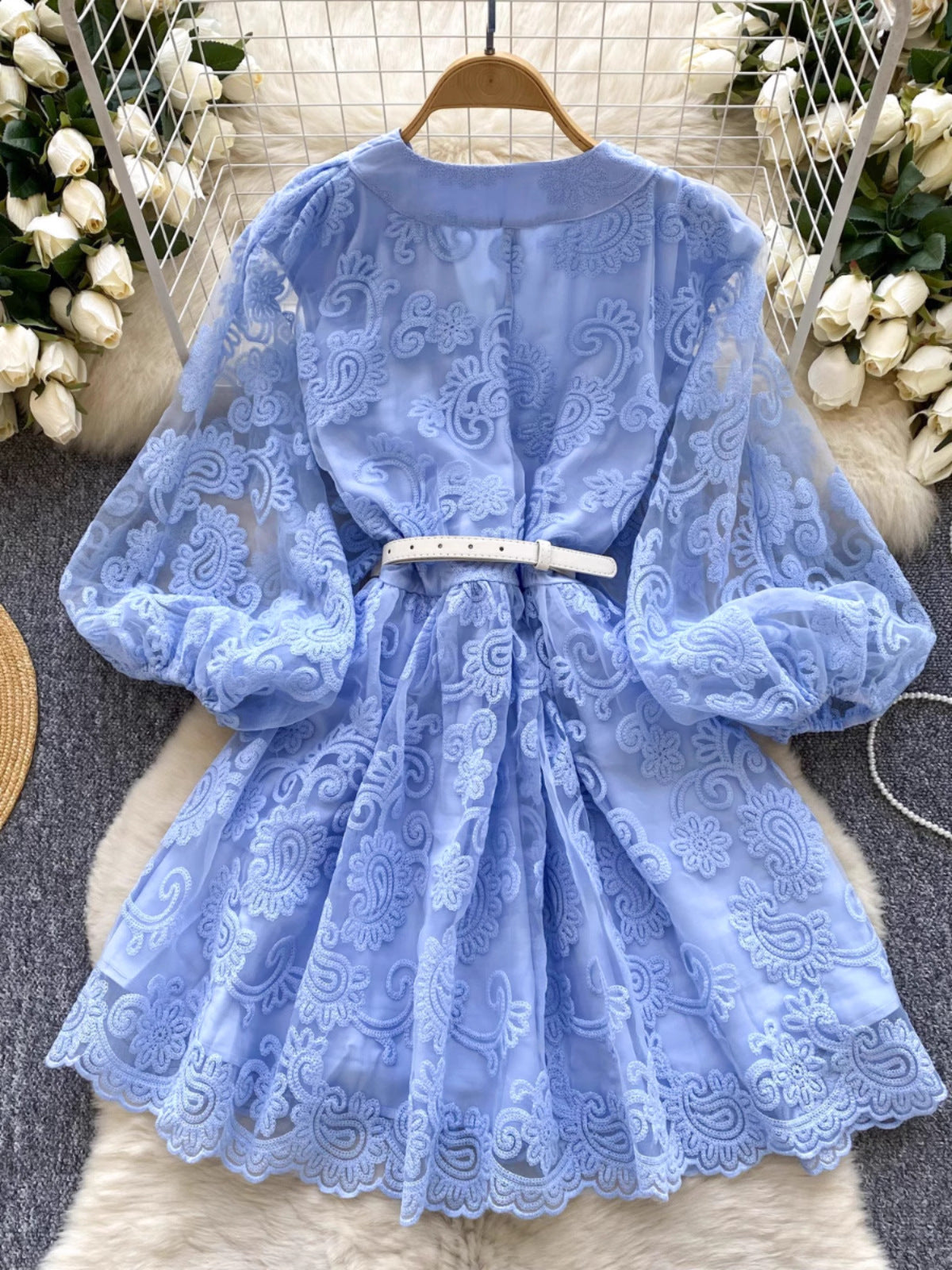 French-Style Sweet Palace V-Neck Lantern Sleeve Heavy Embroidery Waist-Slimming Single-Breasted A-Line Elegant Dress for Women