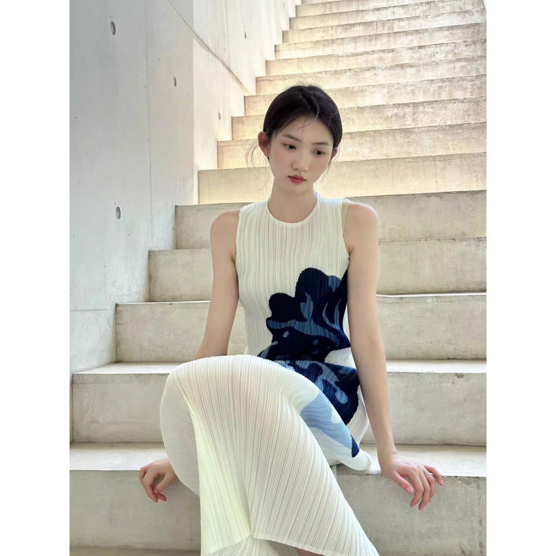 Miyake Dress, Pleated Skirt, Loose and Slimming Look, Ladylike Elegant, Sleeveless Round Neck, High-End Dress, Long Skirt