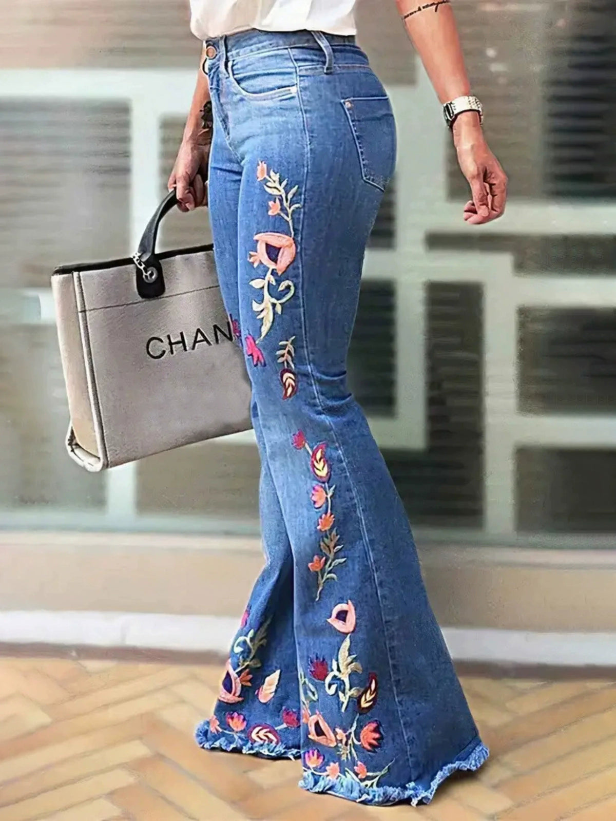 2025 Cross-Border New Product Factory Direct Sales European and American Foreign Trade Popular High-Elastic Embroidered Flared Jeans for Women 6003