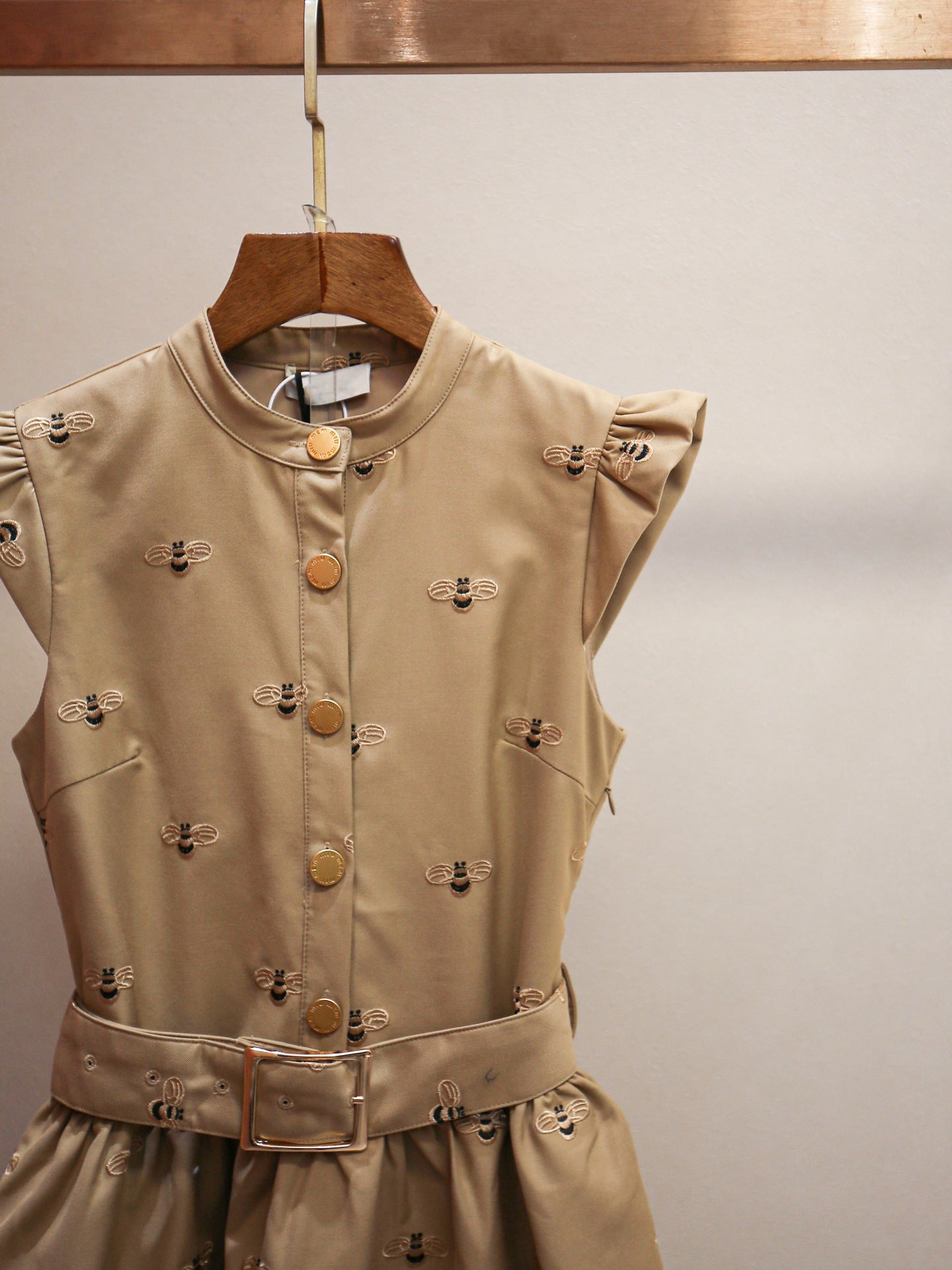 Shenzhen Nanyou High-end Women's Summer New Fashion French Daughter Gold Bee Embroidery Flying Sleeve dress Women