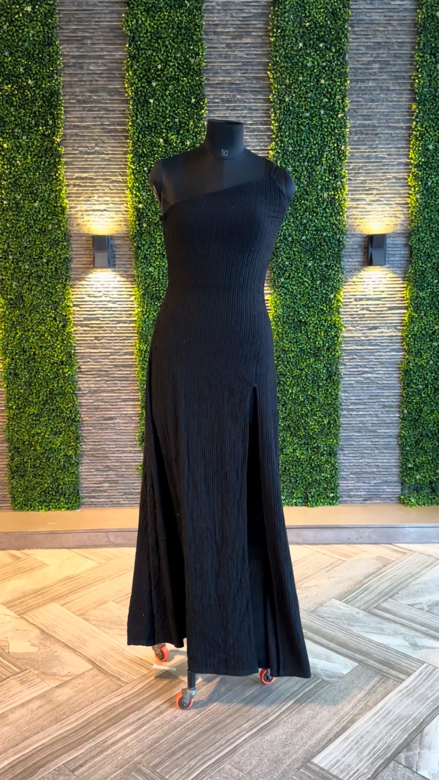 Black Plissé One-Shoulder Slit Maxi Dress